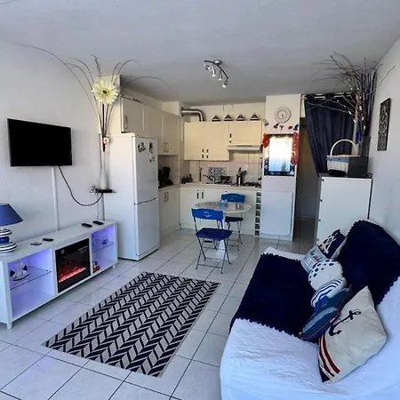 Le Cocon Bleu, Piscine Parking 2 Personnes Apartment