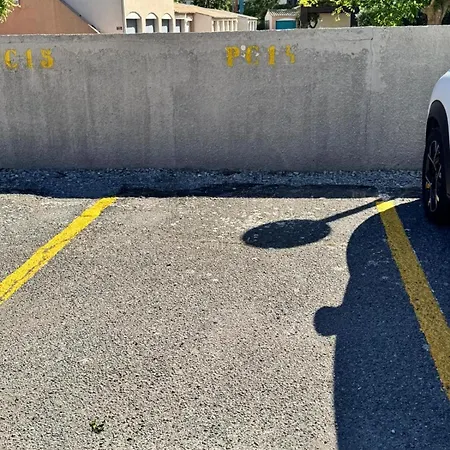 Apartment Le Cocon Bleu, Piscine Parking 2 Personnes Agde